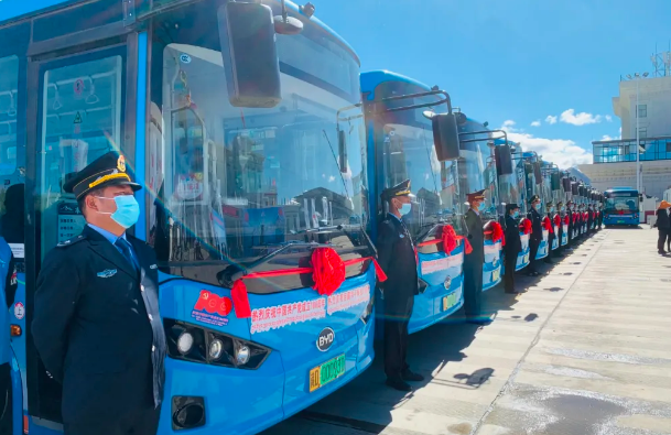 郑州公交支援日喀则70辆首批新能源纯电动公车投入运营