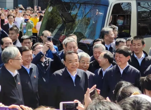 李总理江苏考察，宇通T7全程服务护航！