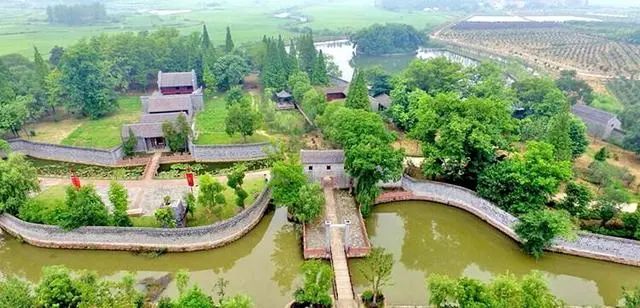 20日起,安徽合肥增开两条“定制旅游公交专线”(图1) 20日起,安徽合肥增开两条“定制旅游公交专线”(图1)