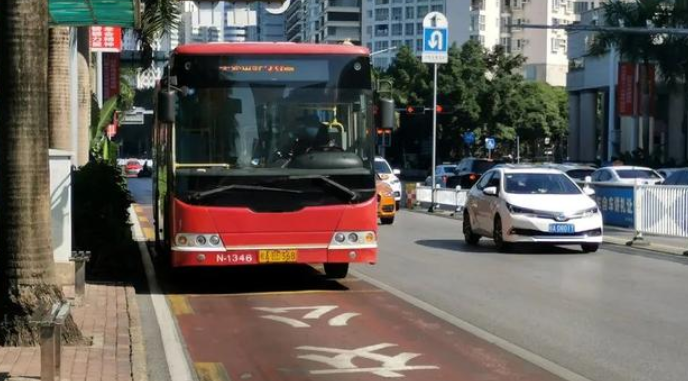 让公交车“快”起来！南宁市公共交通机动化出行分担率达到50%以上(图1)