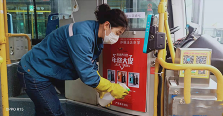 车厢重点部位针对性消杀，巴士管家筑牢疫情防控防线(图3)